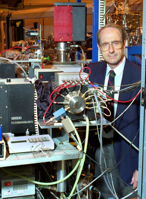 John with Fluorescence Omnilyzer at U9B beamline